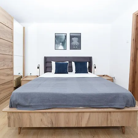 Rooftop Street Doamnei Apartment Bucharest